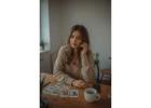Se buscan lectoras de tarot