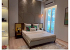 What is the total land area of and total no. of units in Amrapali Platinum?