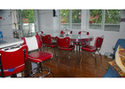 Get chic diner booths from Bars and Booths the reputed Retro furniture manufacturers